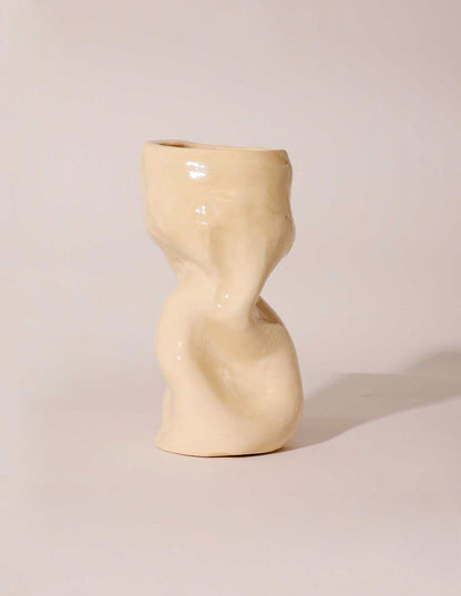 Curvy vase 